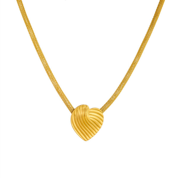 Fashion Vintage Gold-plated Striped Love Mesh Necklace - Image 2